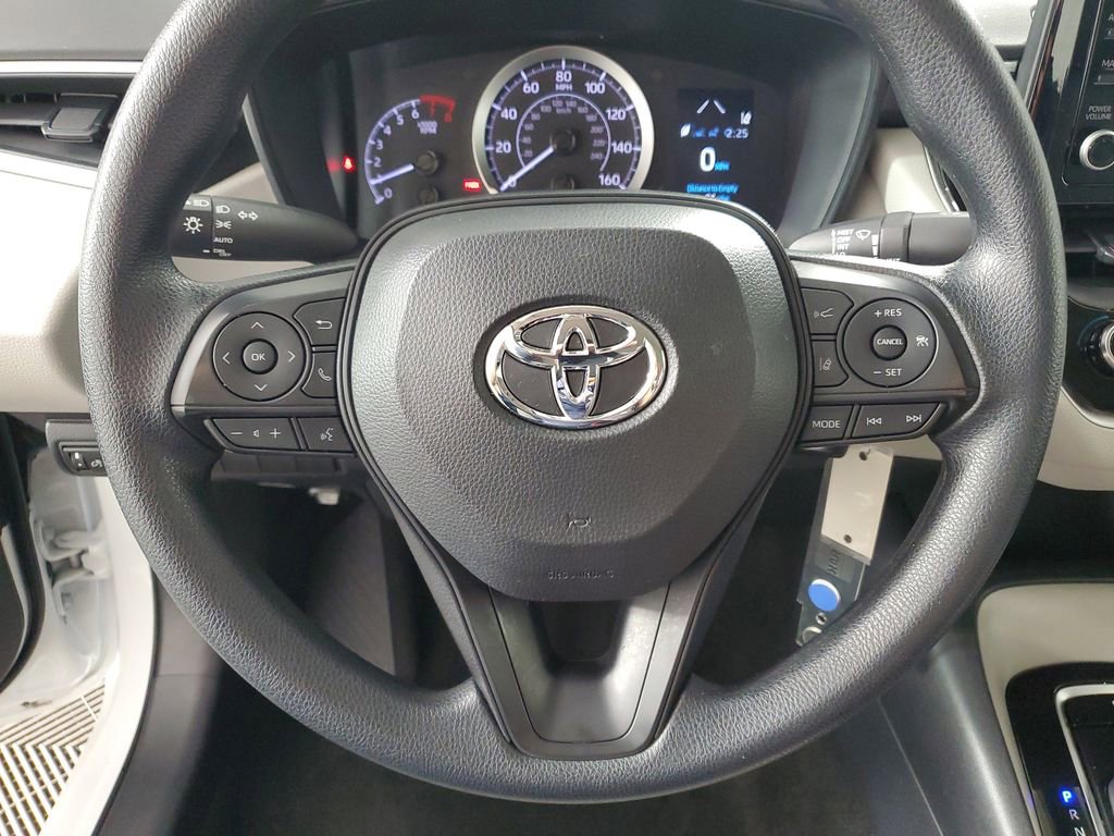 Used 2022 Toyota Corolla LE image 19