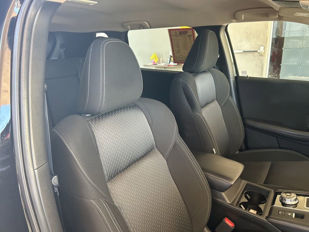 Used 2023 Mitsubishi Outlander ES image 19