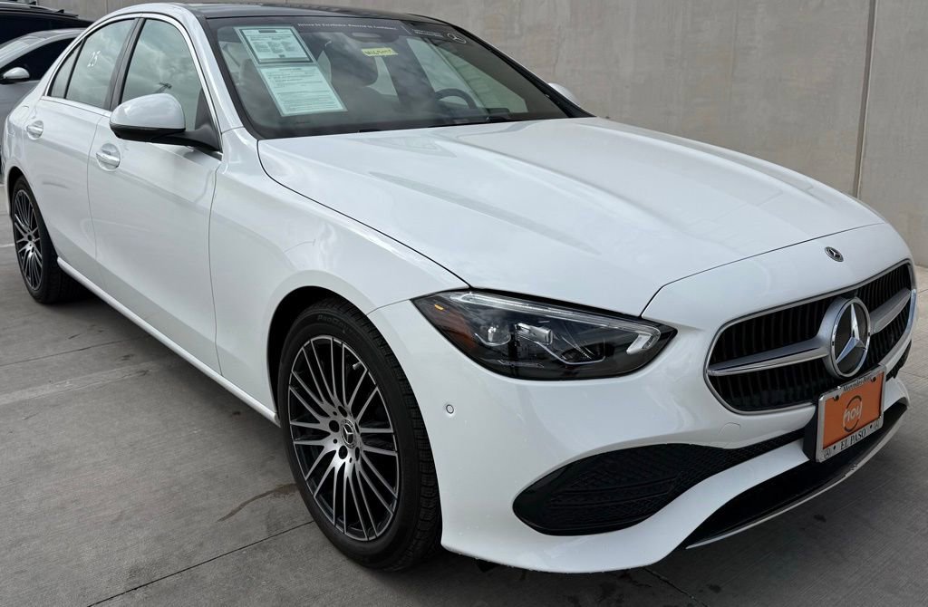 Used 2025 Mercedes-Benz C 300 Sedan image 28