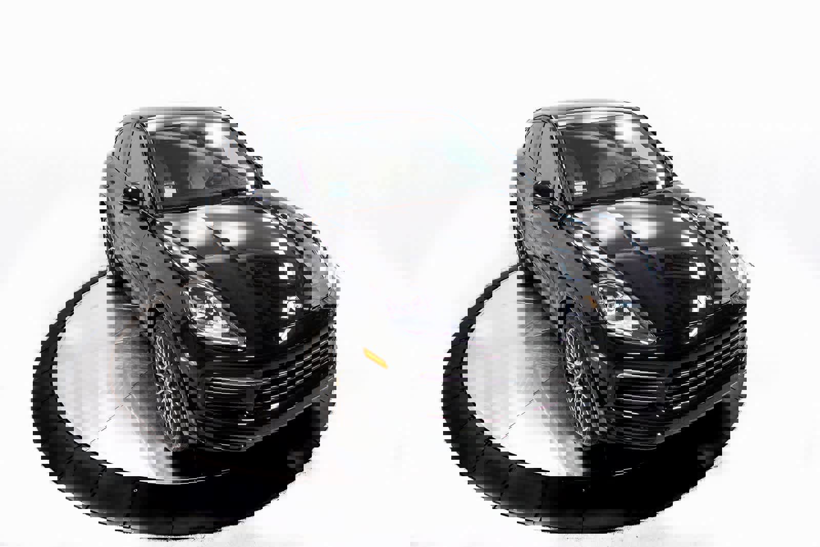 Certified 2022 Porsche Cayenne Platinum Edition image 38