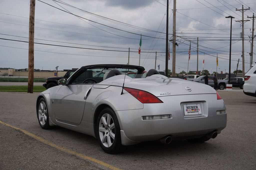 Used 2004 Nissan 350Z Enthusiast RWD image 5