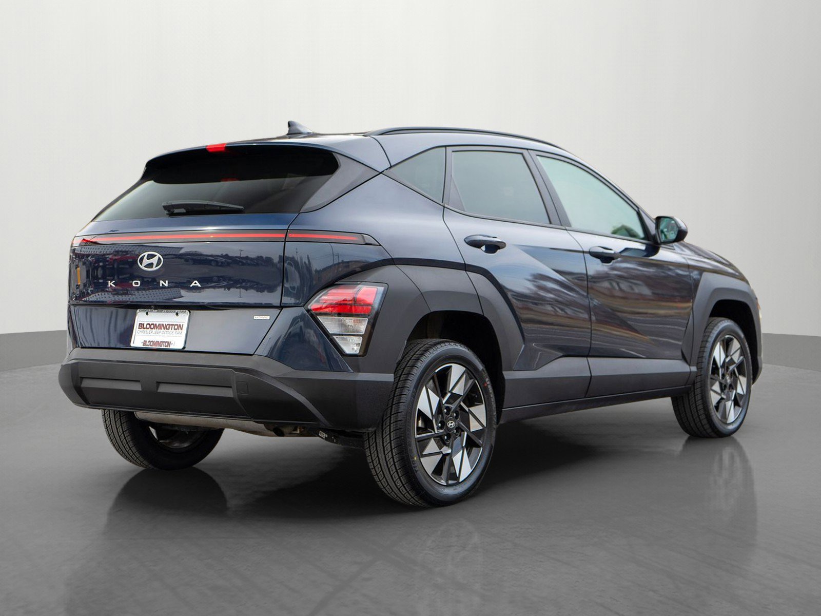 Used 2024 Hyundai Kona SEL AWD/4WD image 7