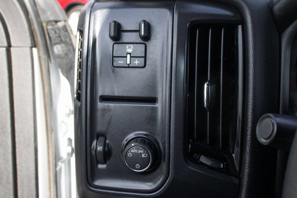 Used 2017 Chevrolet Silverado 2500 W/T image 19
