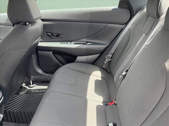 Certified 2025 Hyundai Elantra SEL FWD image 10