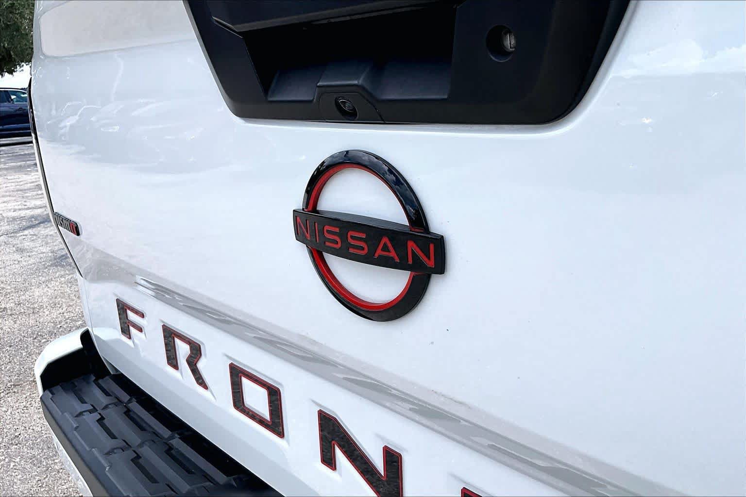 Used 2023 Nissan Frontier PRO-4X w/ Pro Convenience Package AWD/4WD image 31