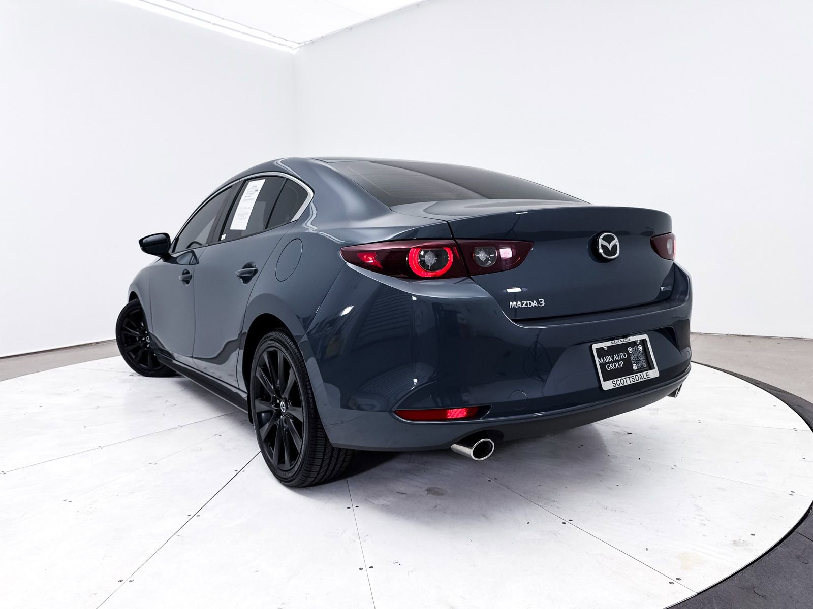 Used 2023 MAZDA MAZDA3 s image 2