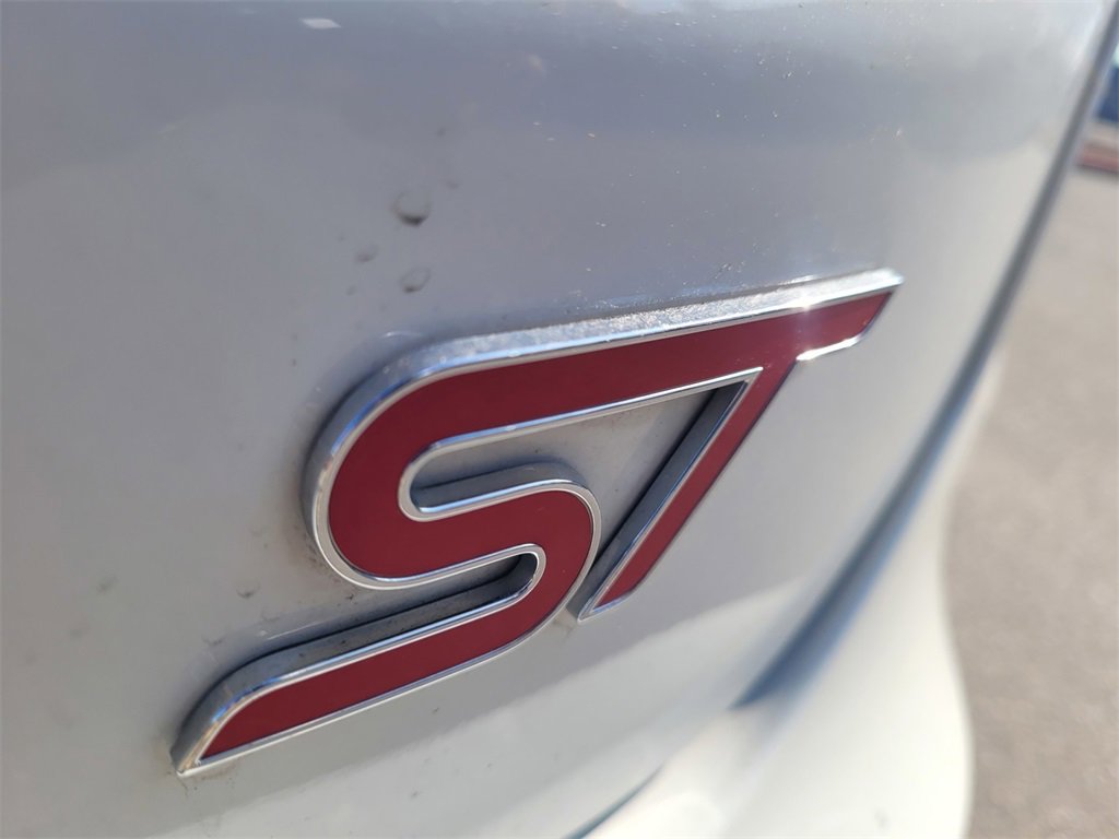 Used 2022 Ford Edge ST image 29