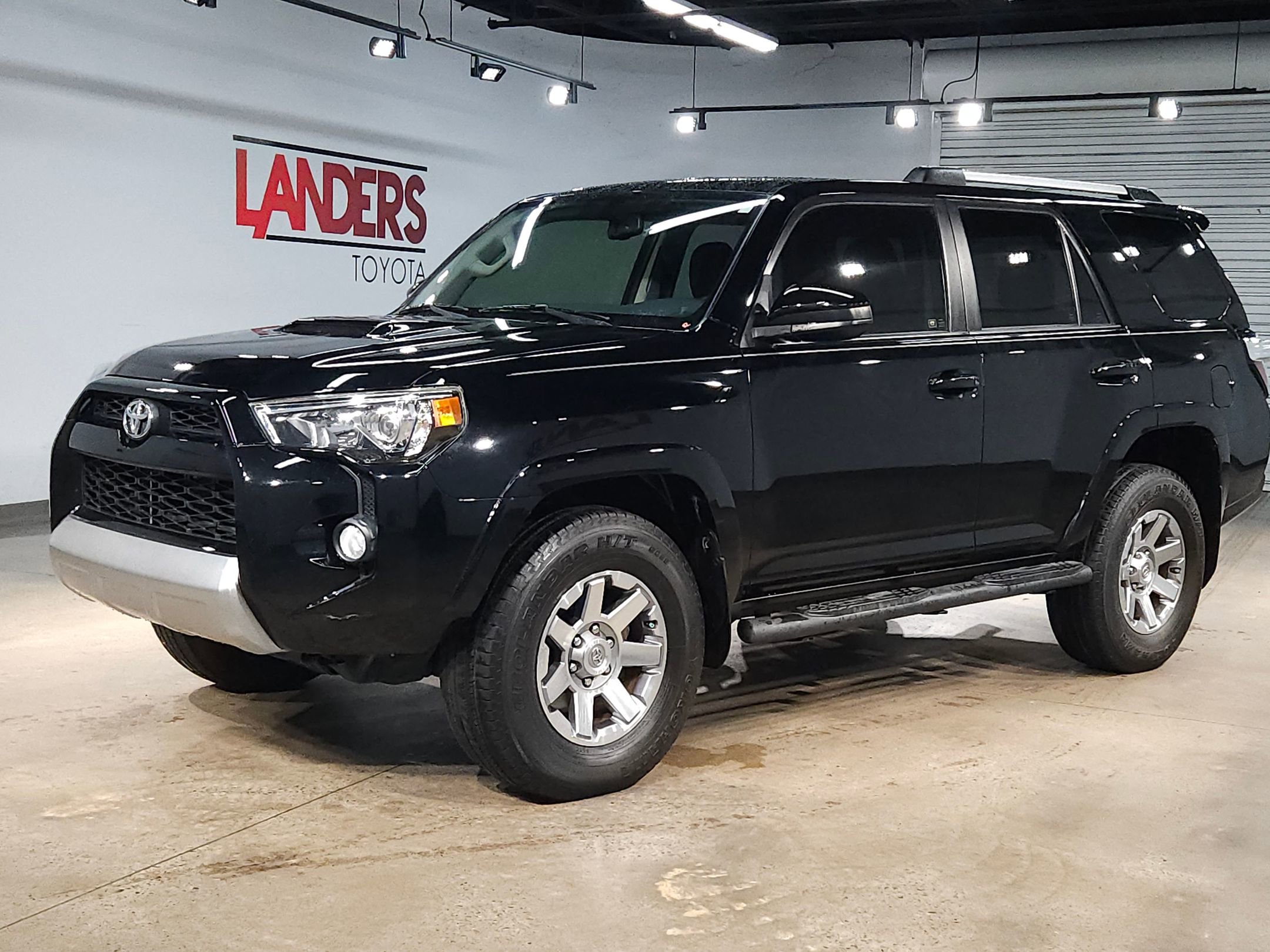 Used 2015 Toyota 4Runner Trail AWD/4WD image 3