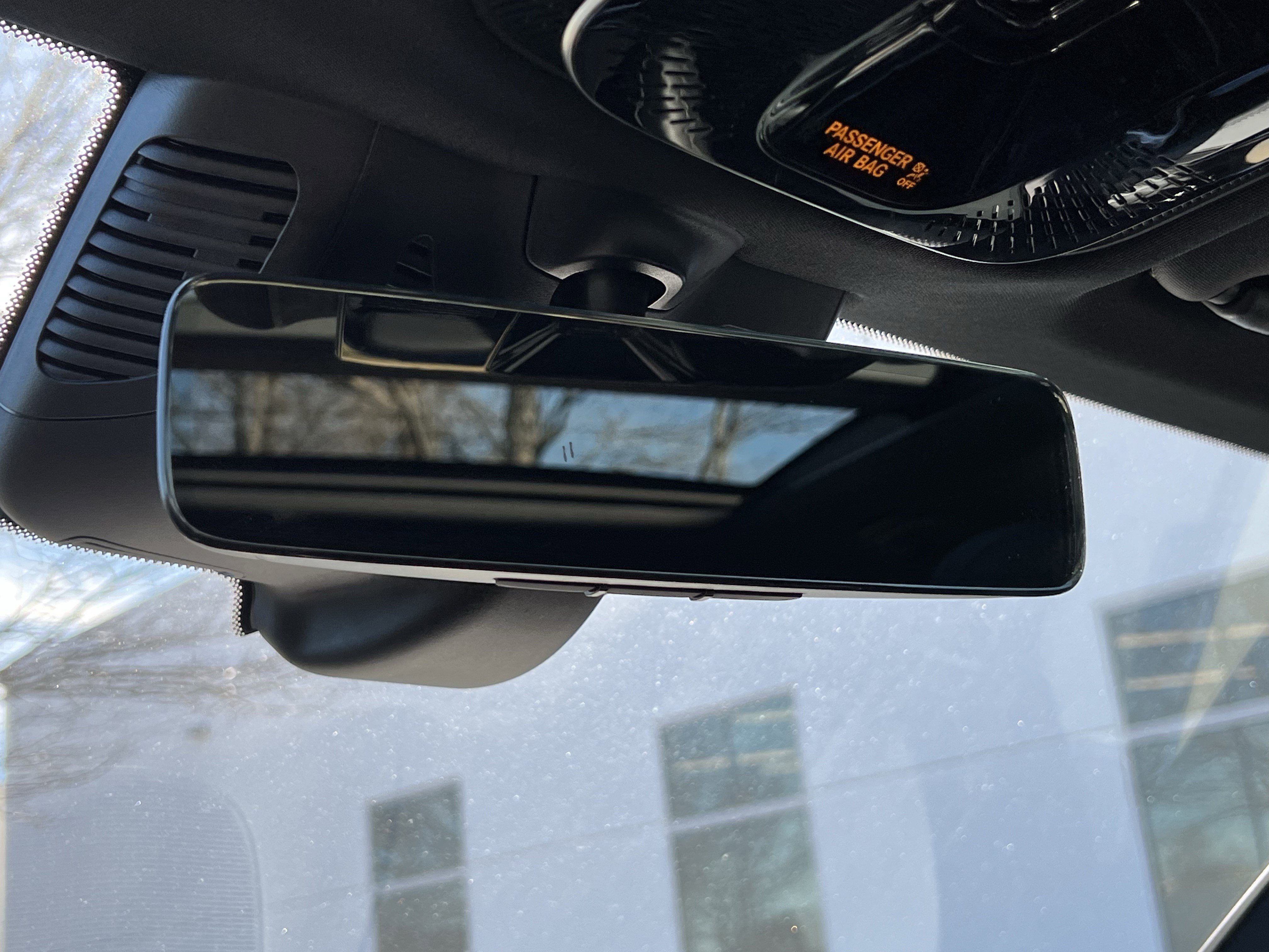 Used 2024 Mercedes-Benz GLC 300 4MATIC image 27