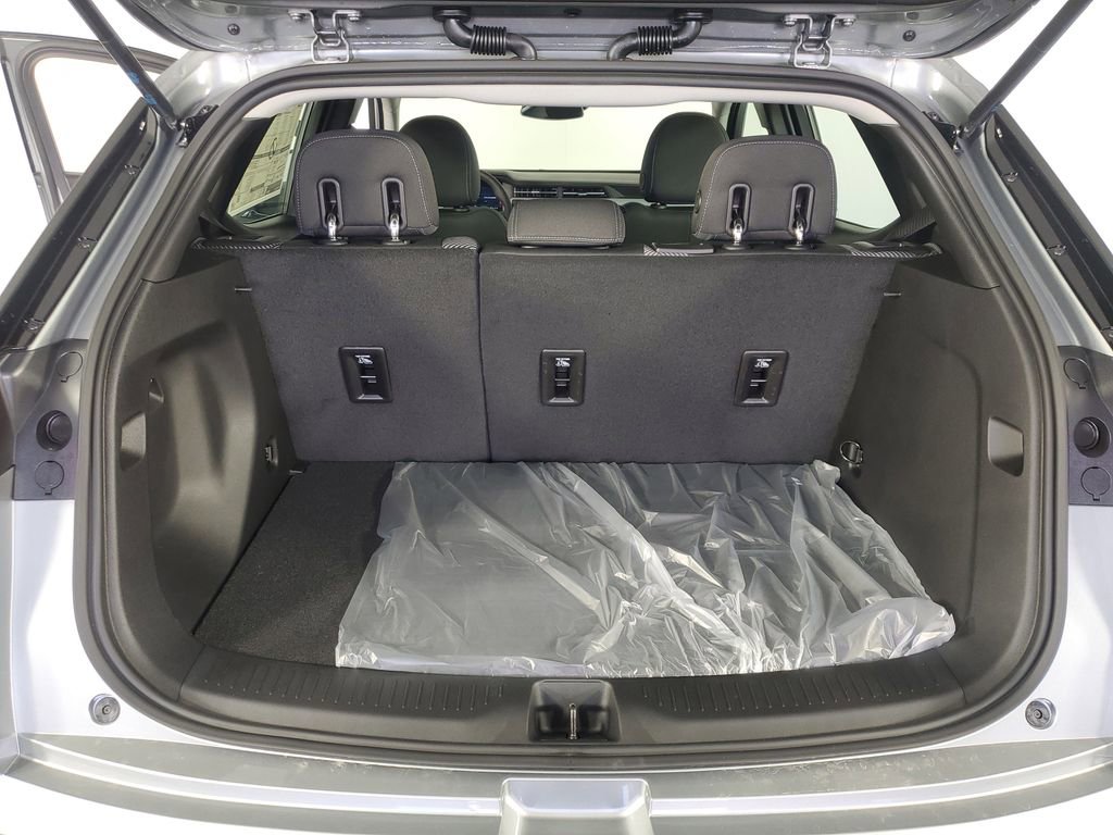 New 2027 Chevrolet Bolt LT w/ Comfort Package image 28