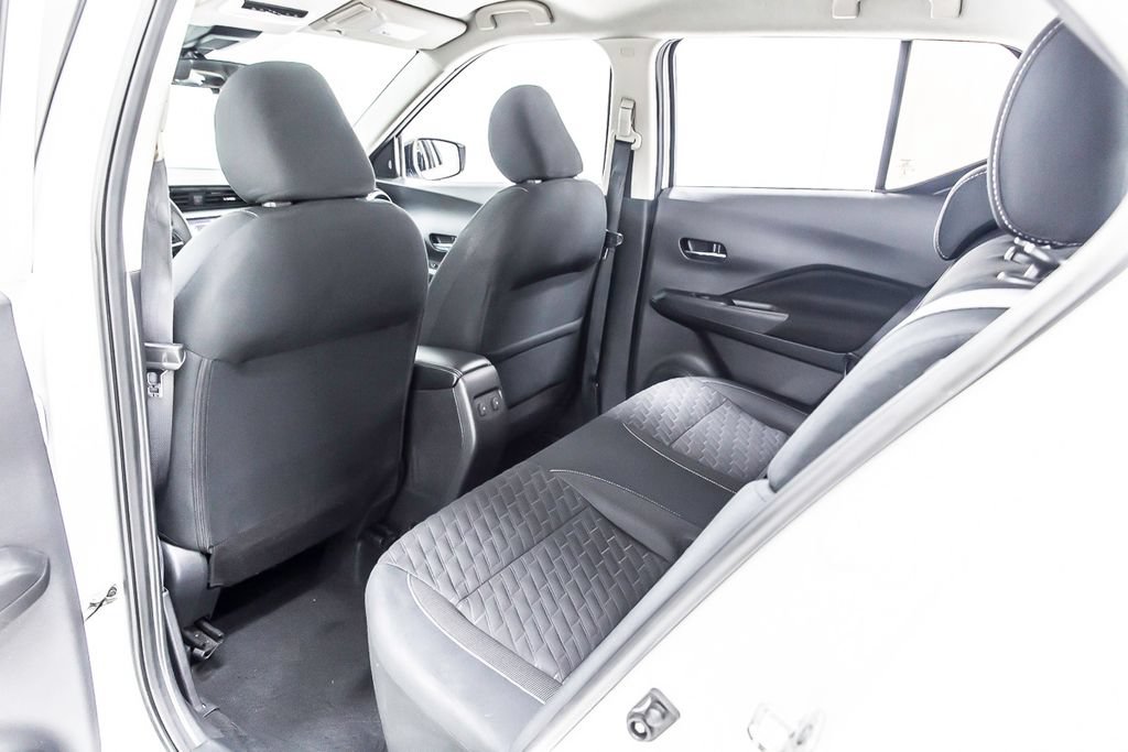 Used 2021 Nissan Kicks SV w/ Exterior Package FWD image 29