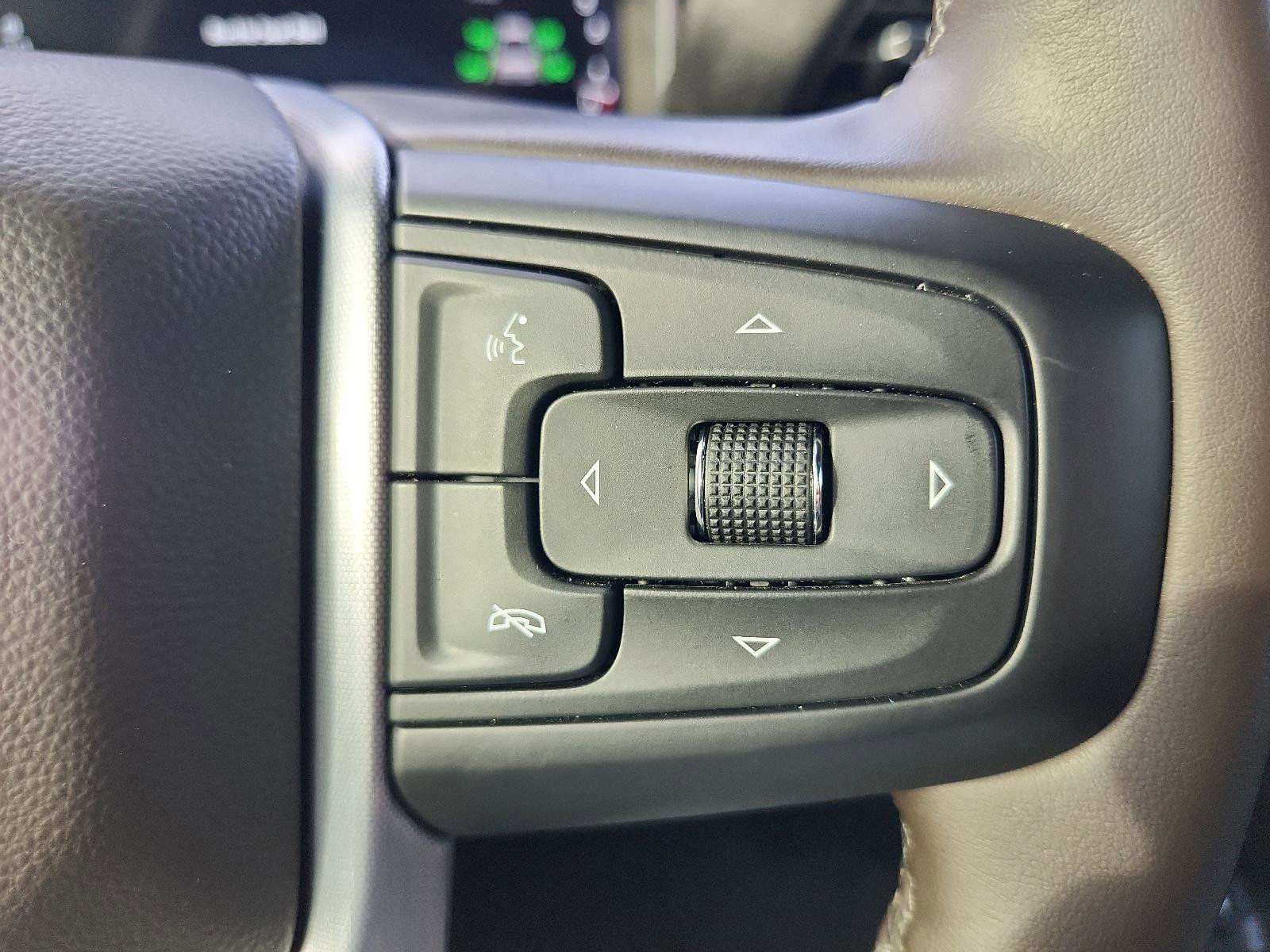 Used 2023 GMC Sierra 1500 SLT image 26