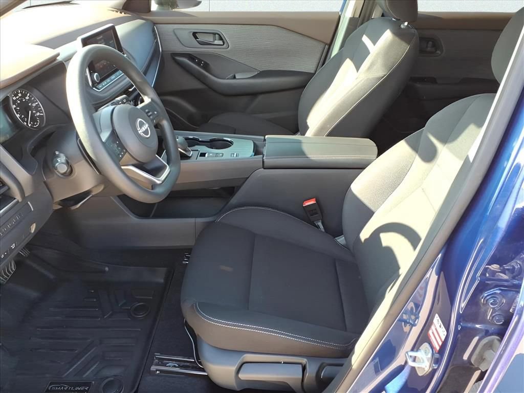 Used 2023 Nissan Rogue S image 14