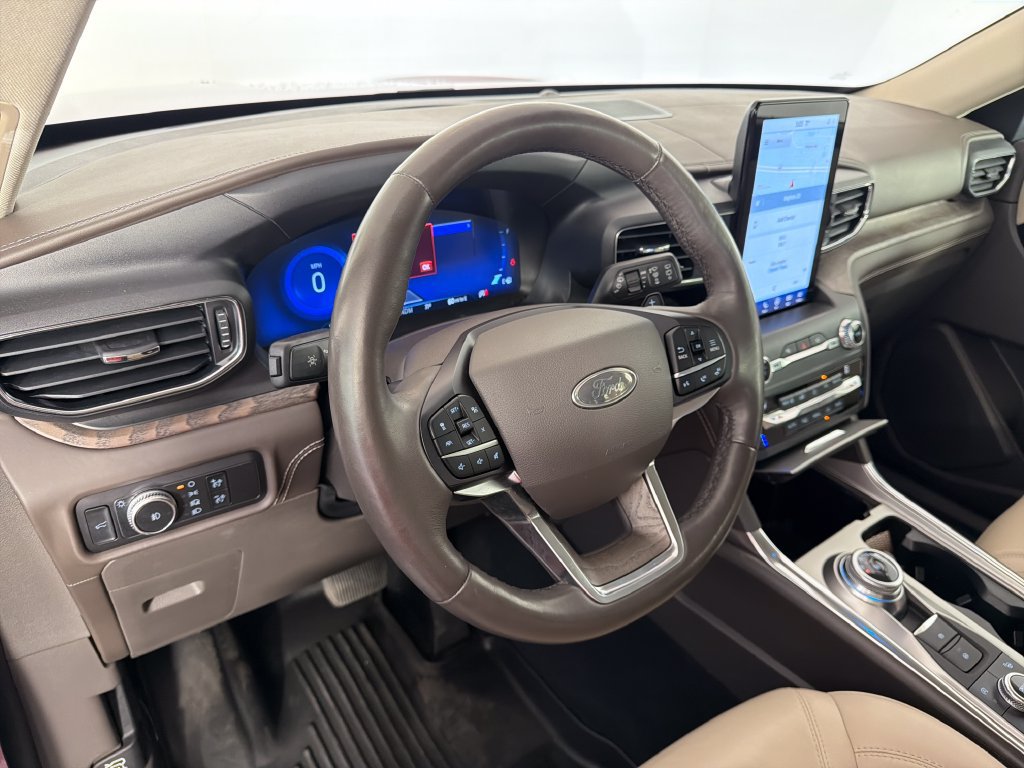 Certified 2020 Ford Explorer Platinum w/ Premium Technology Package AWD/4WD image 14
