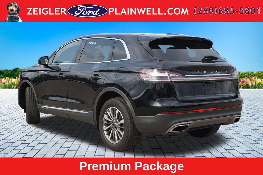 Used 2022 Lincoln Nautilus AWD w/ Premium Package image 3