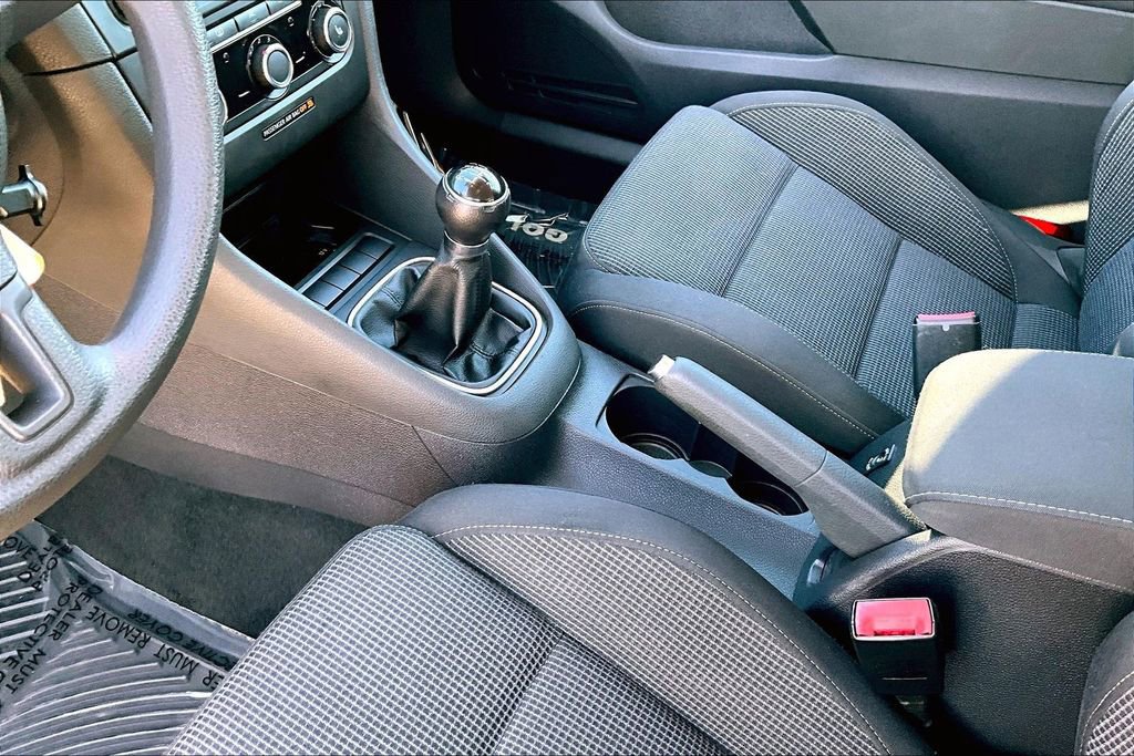 Used 2012 Volkswagen Golf 2-Door image 17