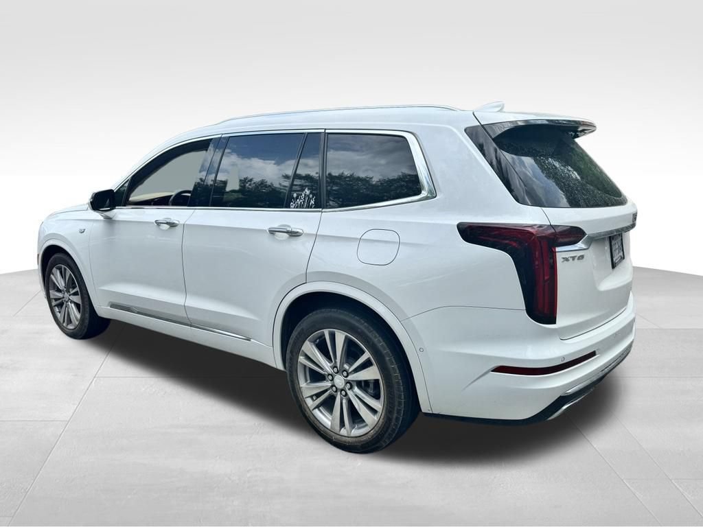 Used 2024 Cadillac XT6 Premium Luxury w/ Platinum Package FWD image 3