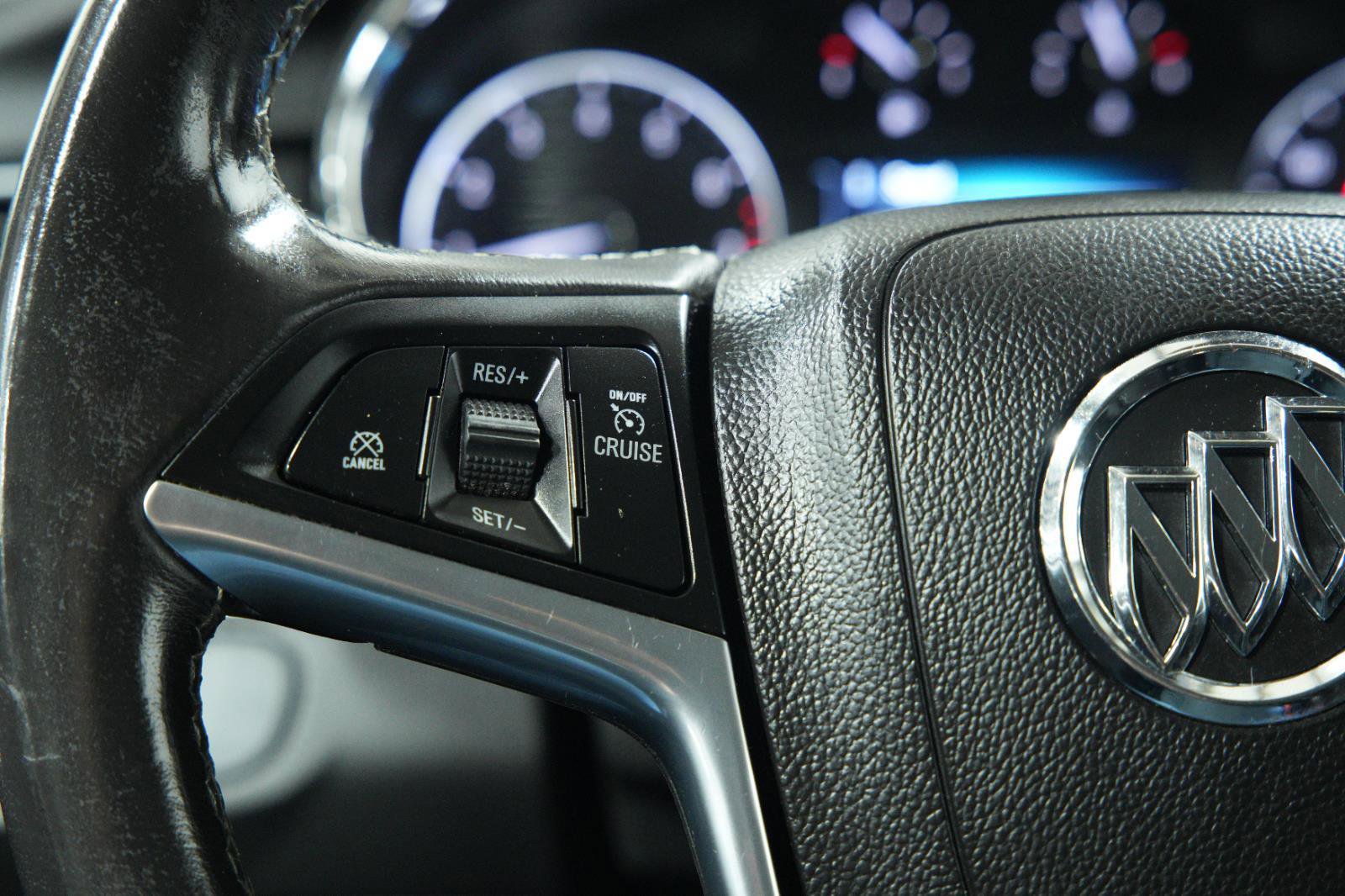 Used 2020 Buick Encore Preferred image 31