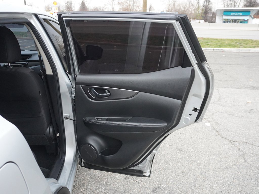 Used 2019 Nissan Rogue Sport S w/ Appearance Package image 22