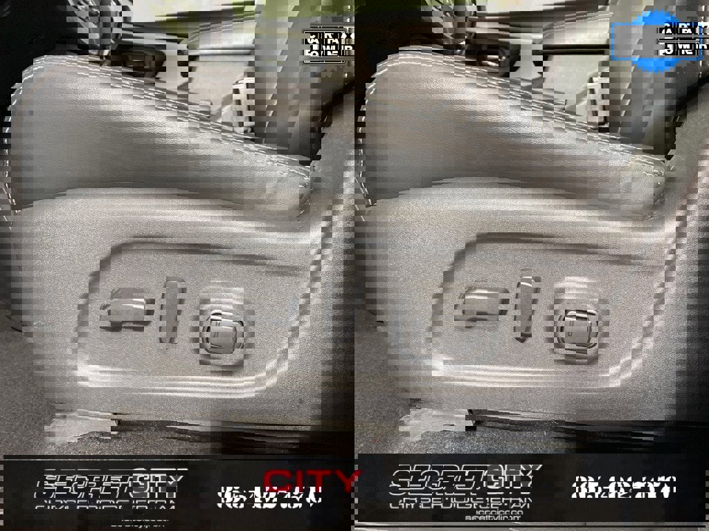 Used 2022 Nissan Murano SV w/ SV Midnight Edition Package image 13