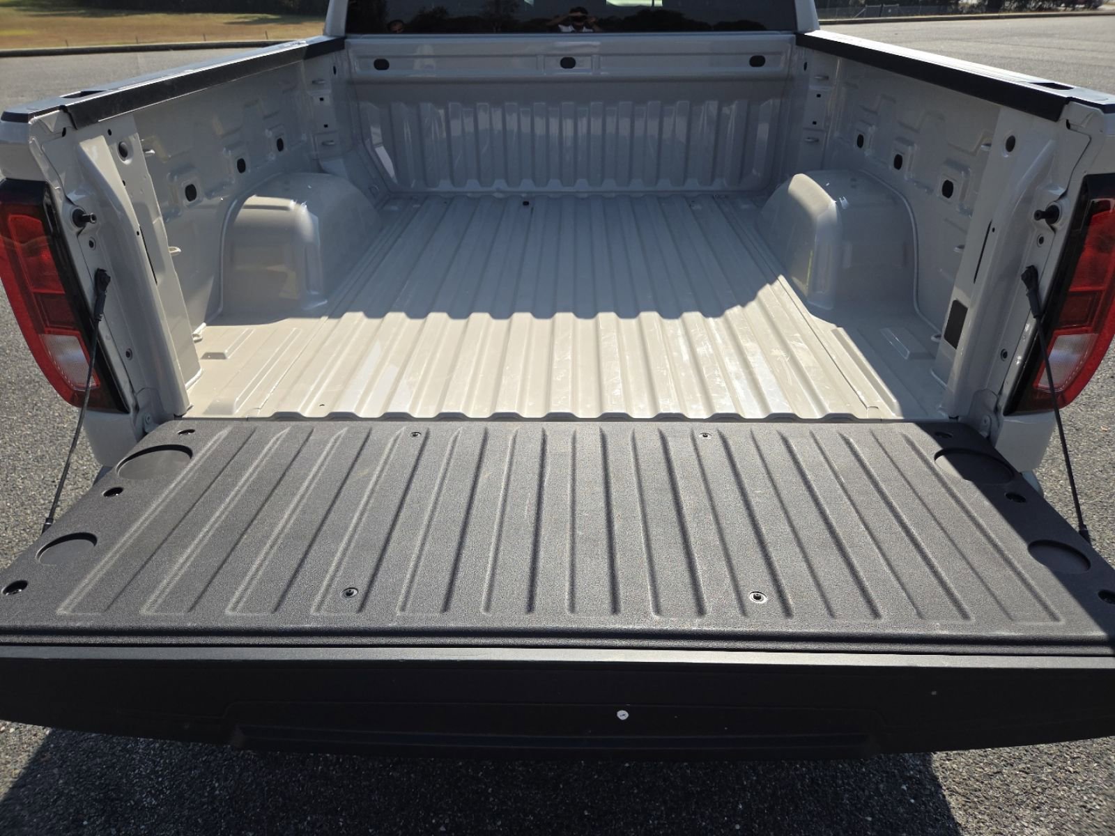 New 2026 GMC Sierra 1500 Pro w/ Graphite Edition image 22