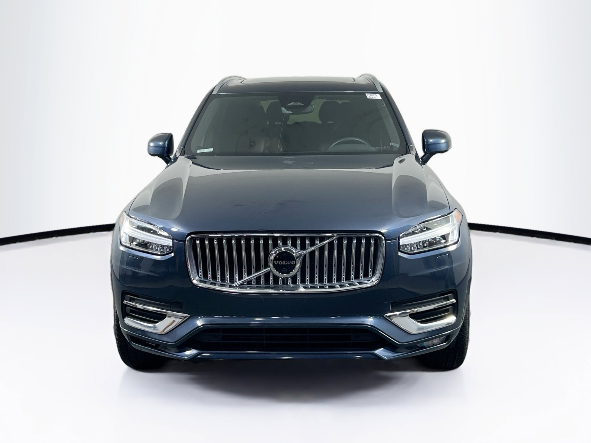 Used 2023 Volvo XC90 B6 Plus w/ Protection Package Premier image 2