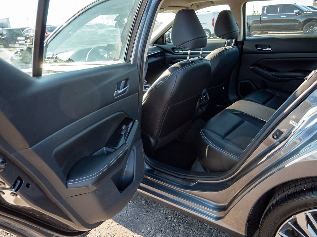 Used 2023 Nissan Altima 2.5 SL FWD image 24