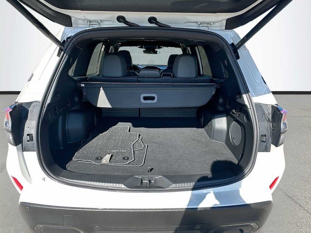 Used 2025 Subaru Forester Limited AWD/4WD image 27