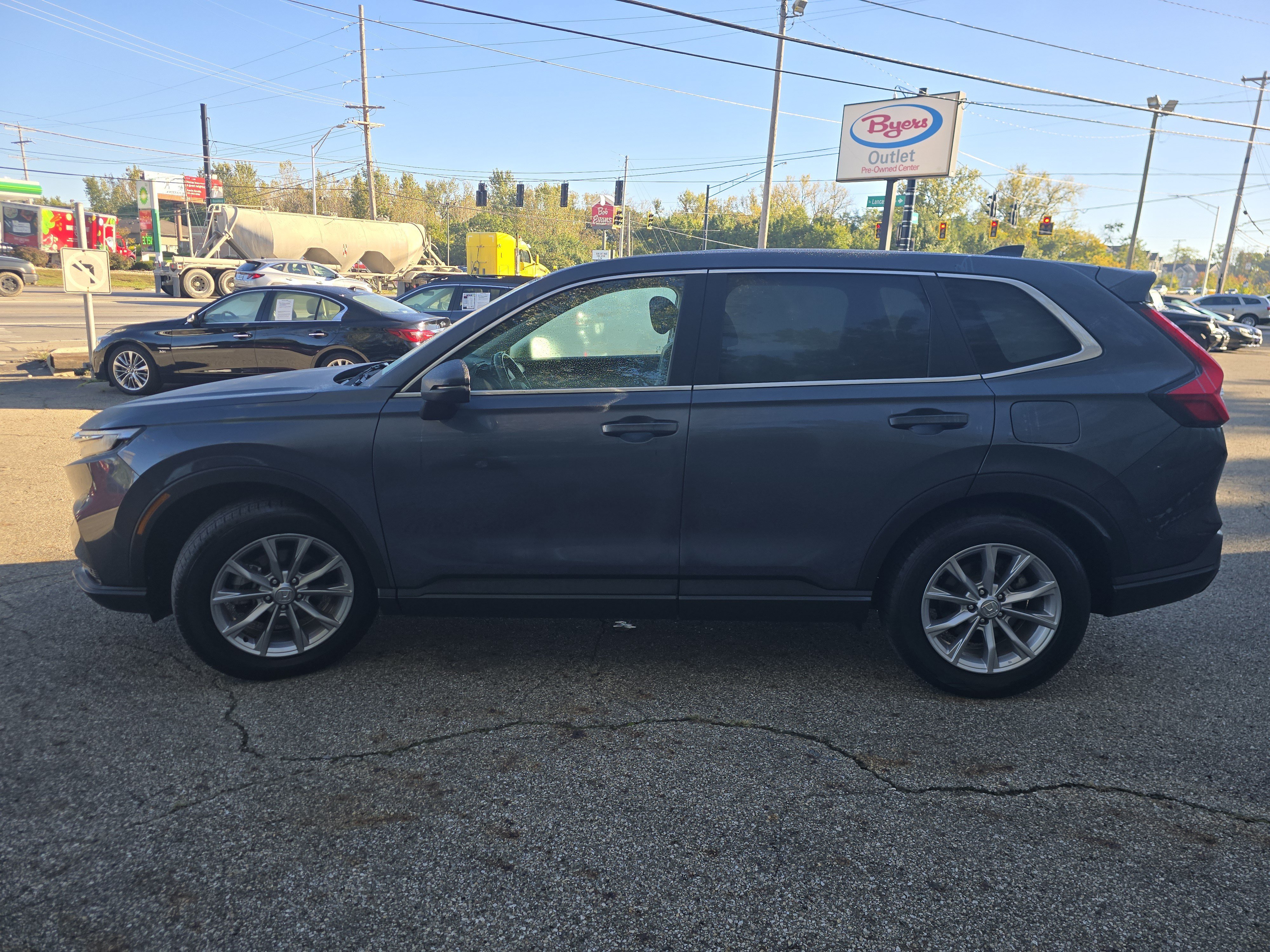 Used 2023 Honda CR-V EX-L image 4