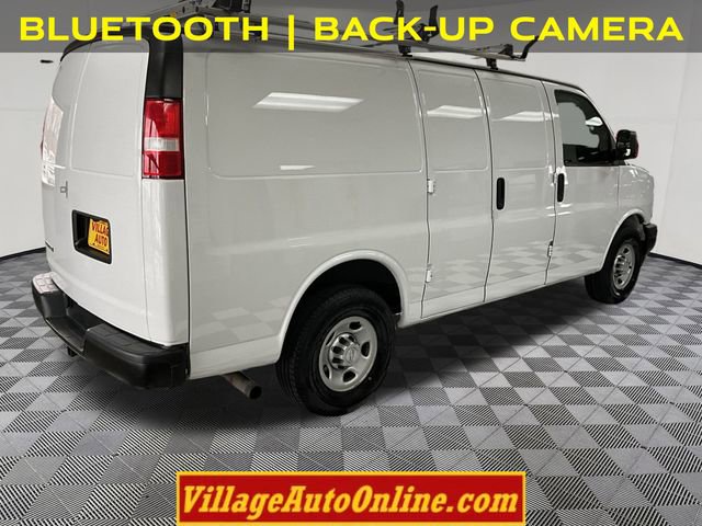Used 2018 Chevrolet Express 2500 w/ Driver Convenience Package image 4