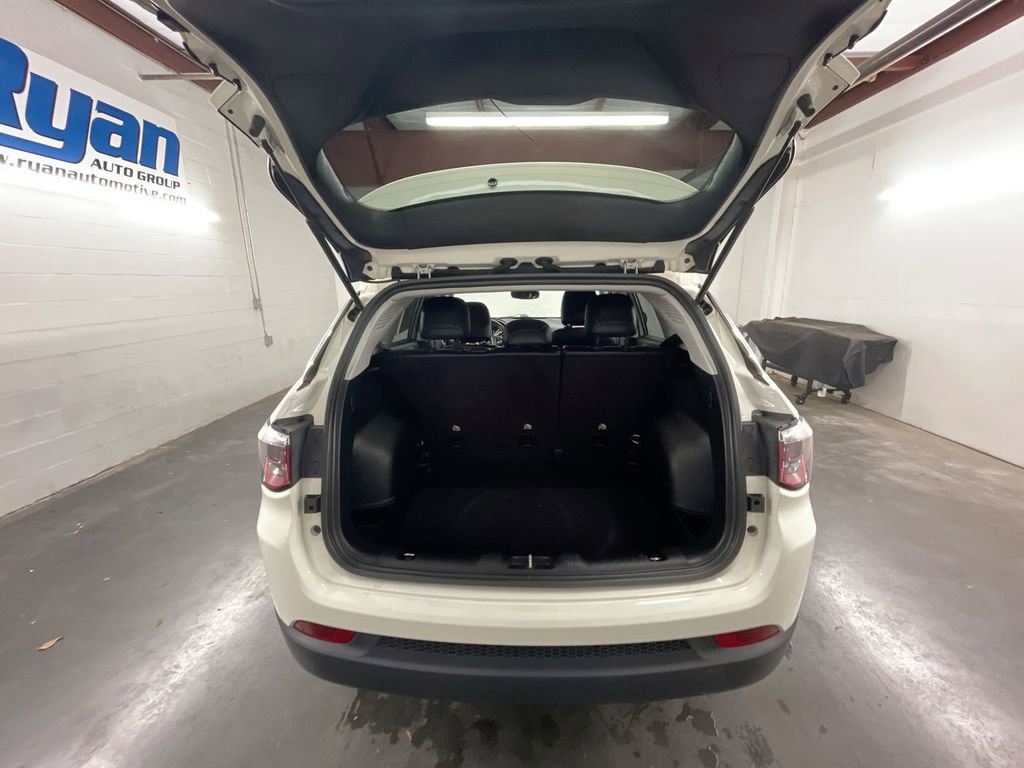 Used 2021 Jeep Compass Latitude image 23