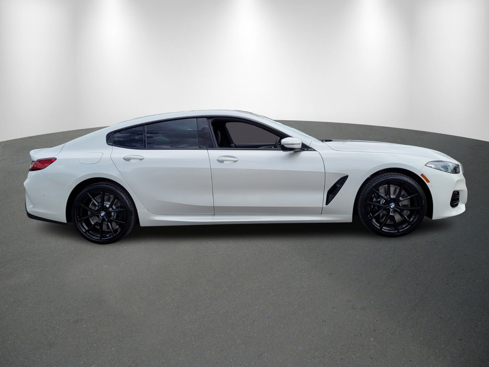Used 2026 BMW 840i w/ M Sport Professional Package RWD image 8