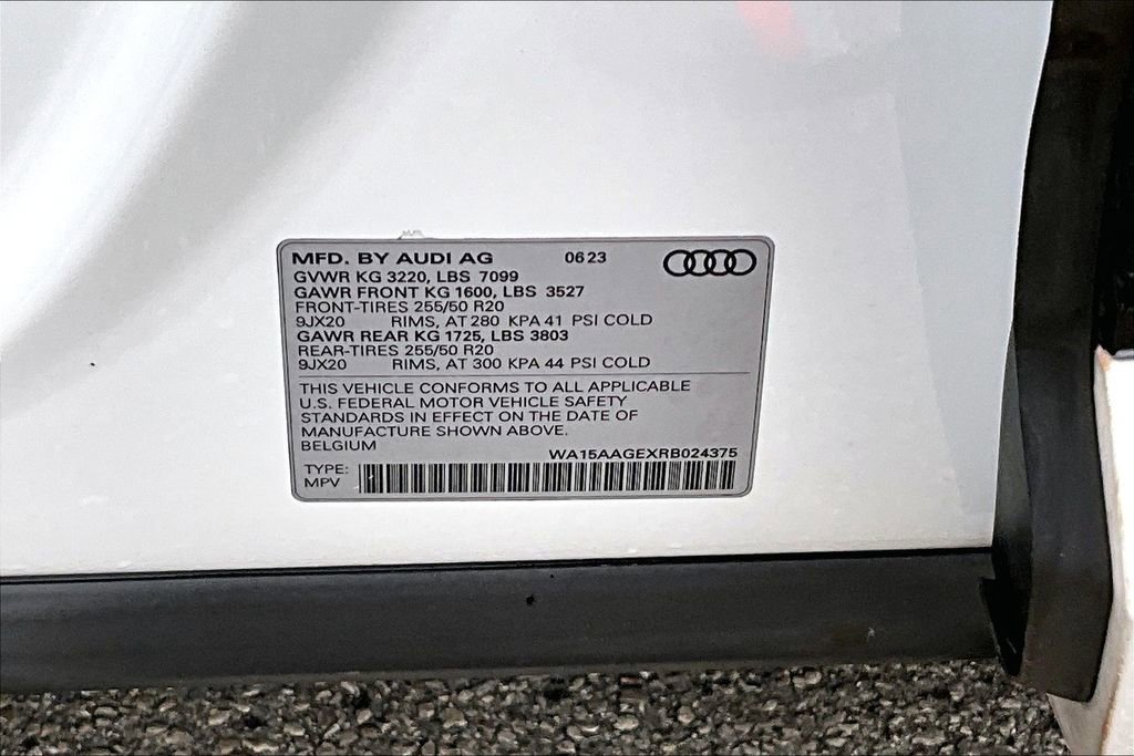 Certified 2024 Audi Q8 e-tron Premium Plus image 30