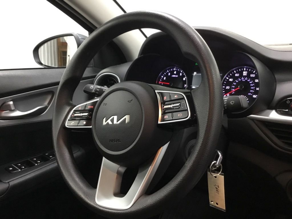 Used 2024 Kia Forte LXS image 27