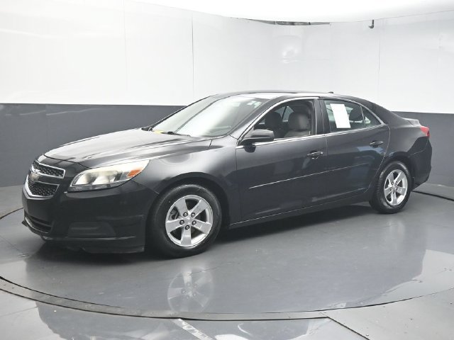 Used 2013 Chevrolet Malibu LS w/ Protection Package FWD image 4