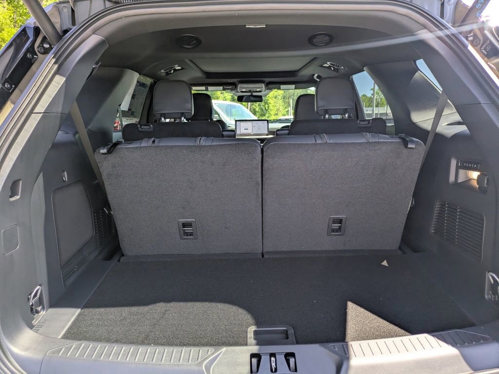 New 2026 Ford Explorer ST image 13