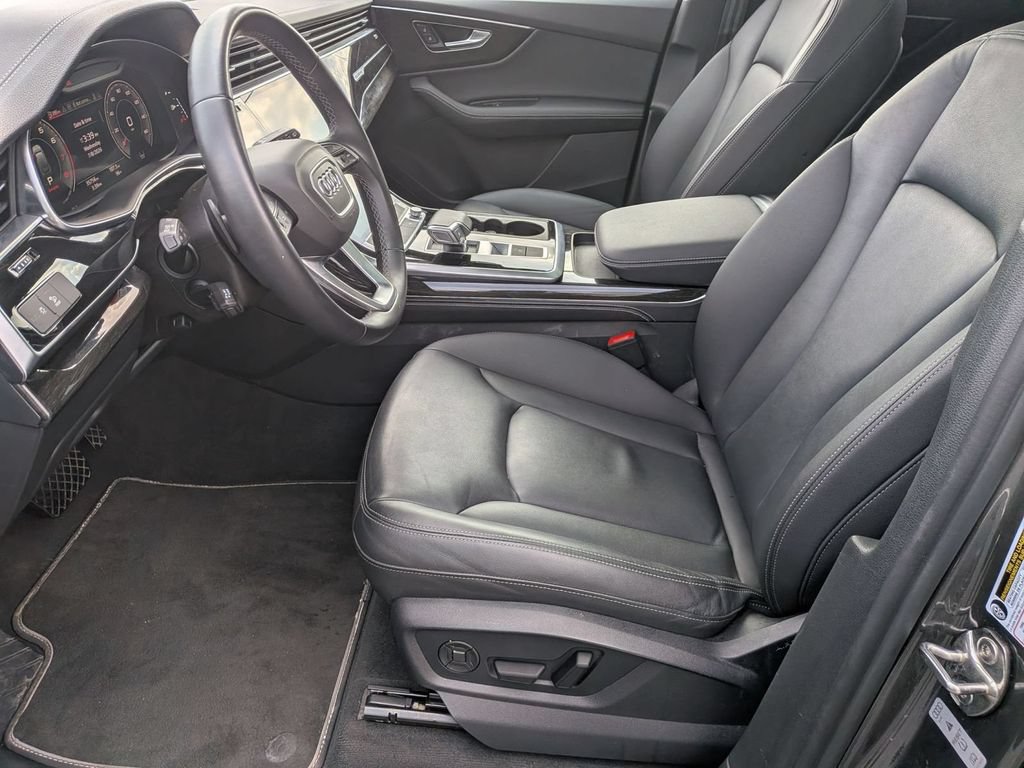 Used 2025 Audi Q7 3.0T Premium Plus AWD/4WD image 13