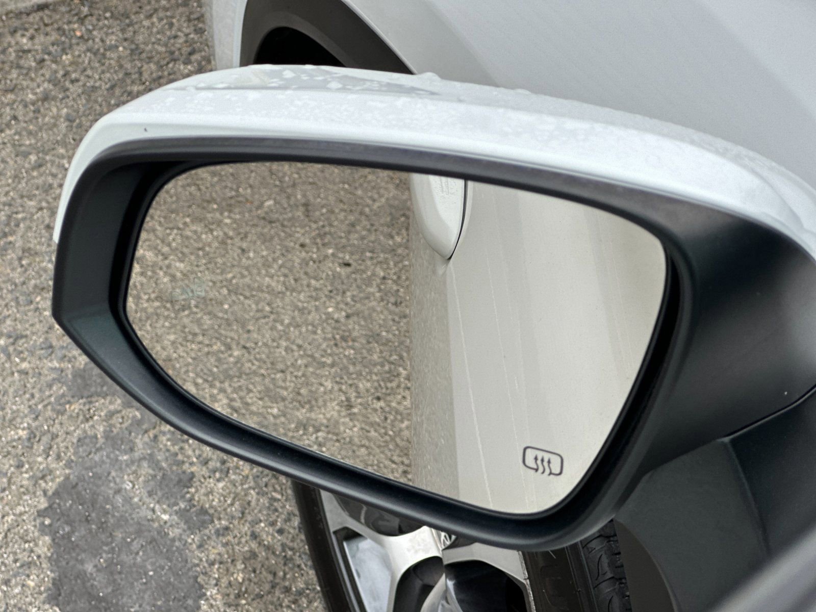 Used 2023 Toyota Highlander XLE image 33