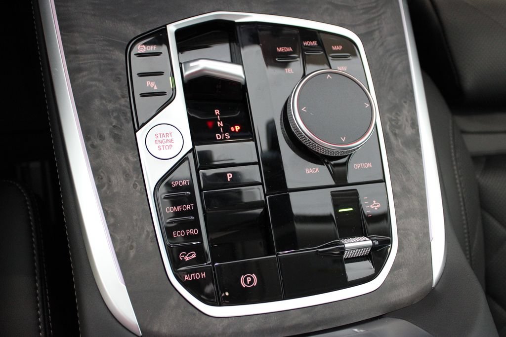 New 2027 BMW X7 xDrive40i AWD/4WD image 14