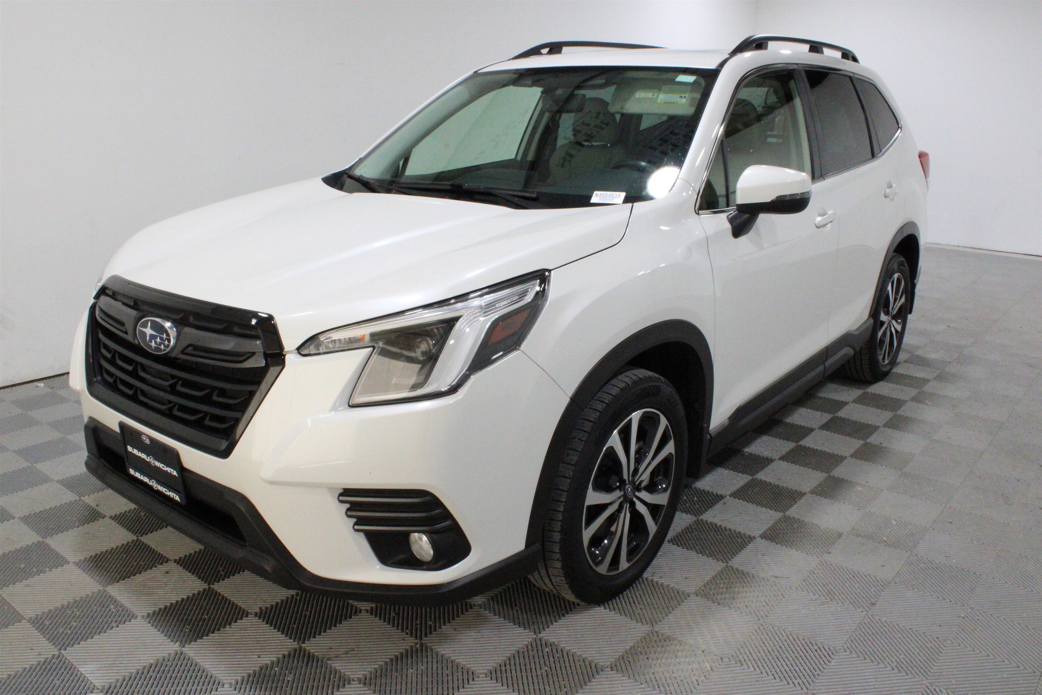 Used 2023 Subaru Forester Limited AWD/4WD image 31