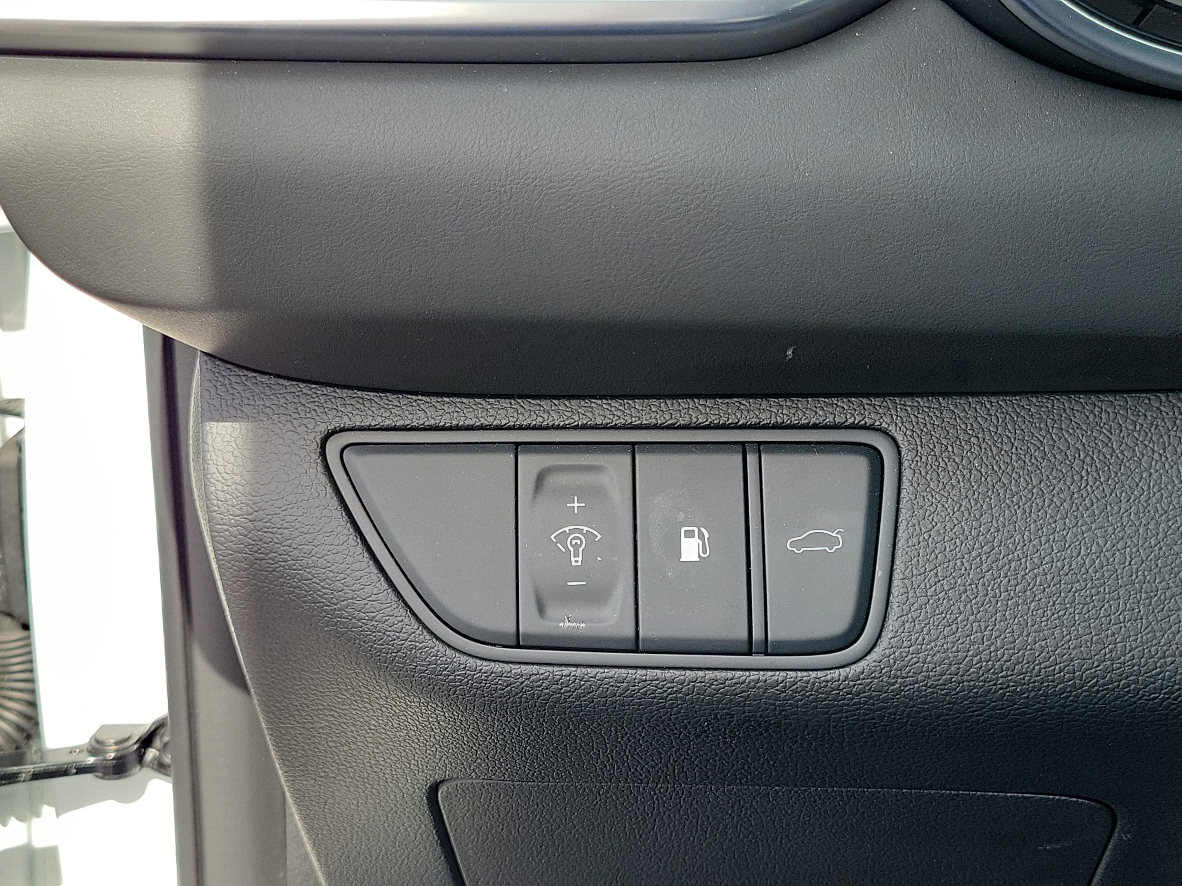 Certified 2026 Genesis G70 2.5T RWD image 12