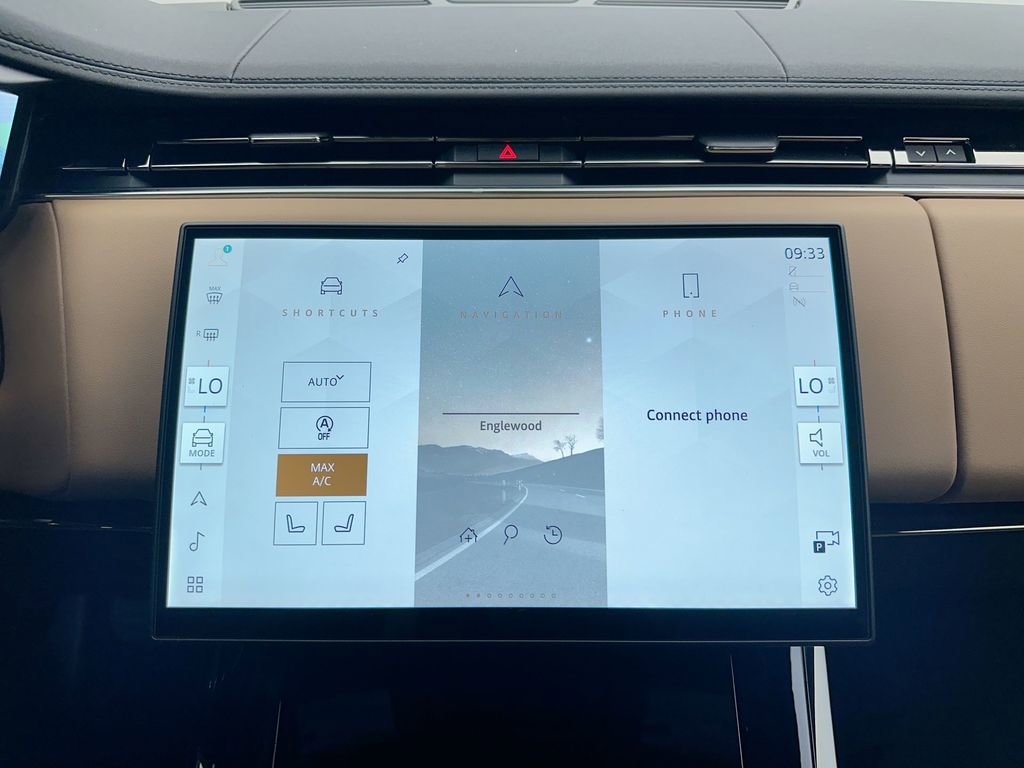 New 2025 Land Rover Range Rover Sport SE image 12