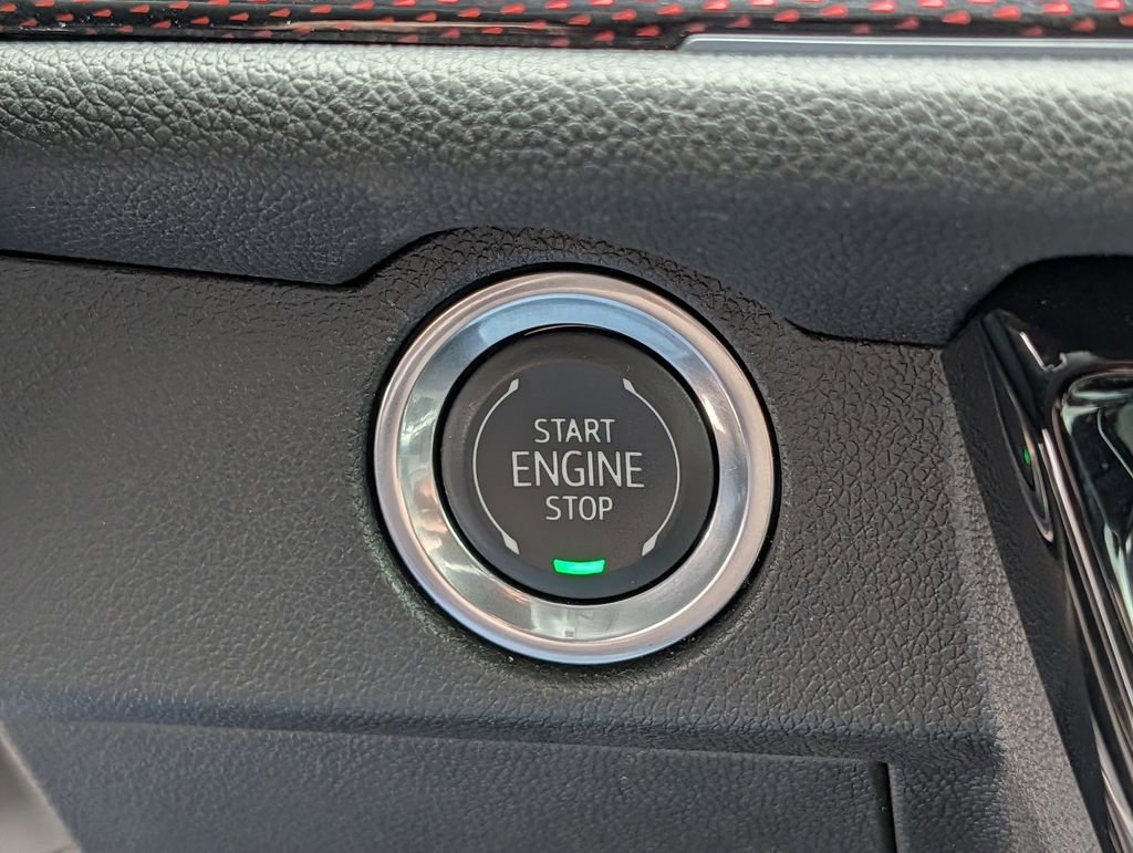 Used 2024 Chevrolet Traverse Z71 w/ Enhanced Driving Package image 17