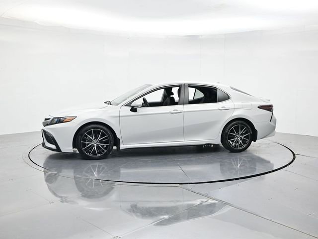 Used 2024 Toyota Camry SE w/ Convenience Package image 6