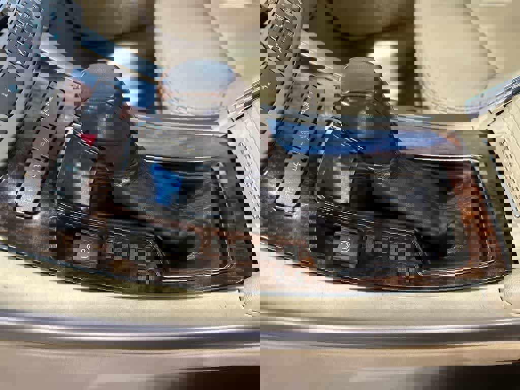 Used 2010 Buick LaCrosse CXL image 29