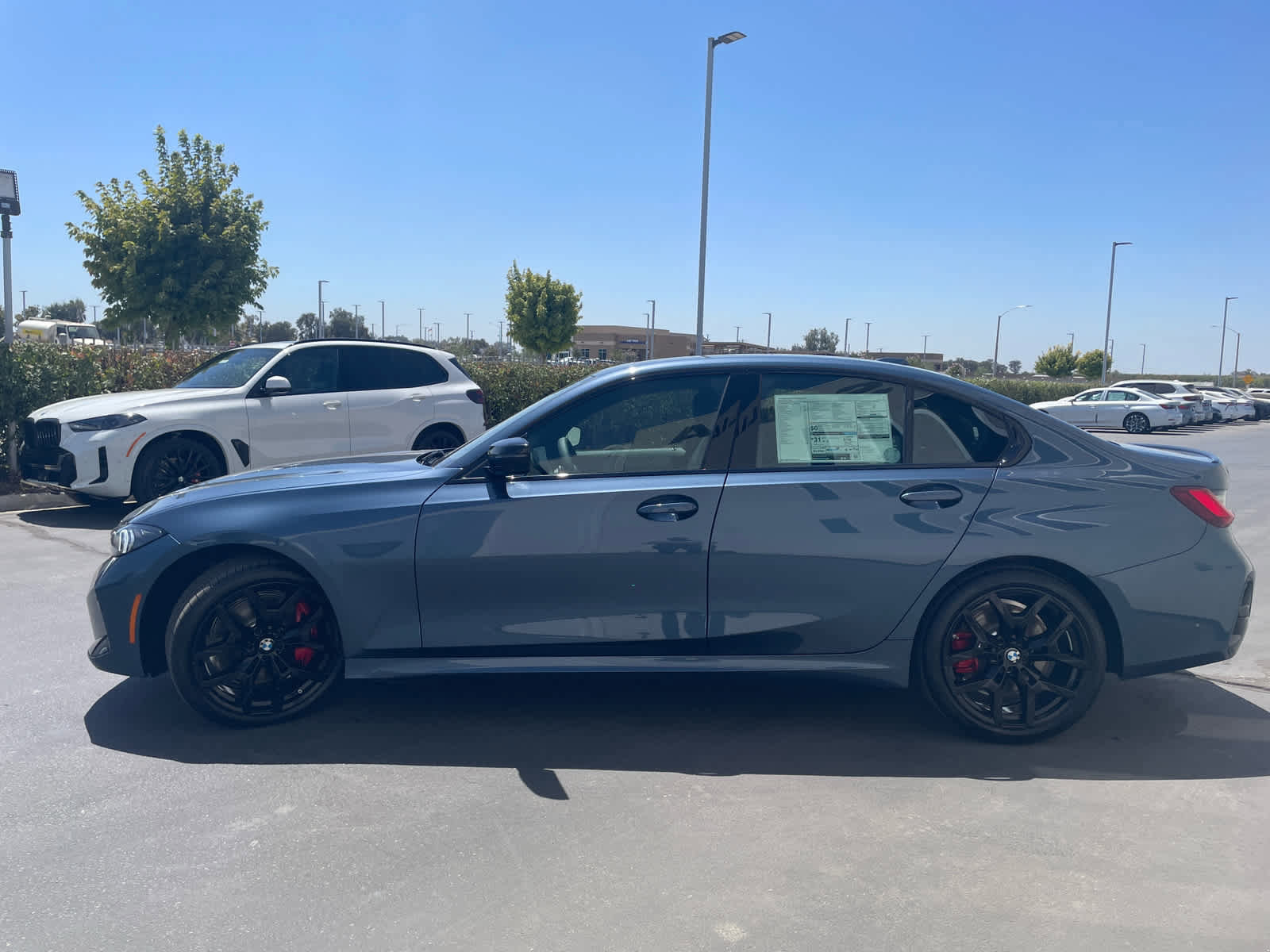 New 2025 BMW 330i Sedan w/ M Sport Package image 3