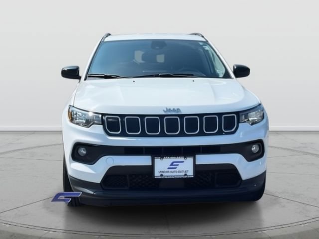 Used 2022 Jeep Compass Latitude AWD/4WD image 2