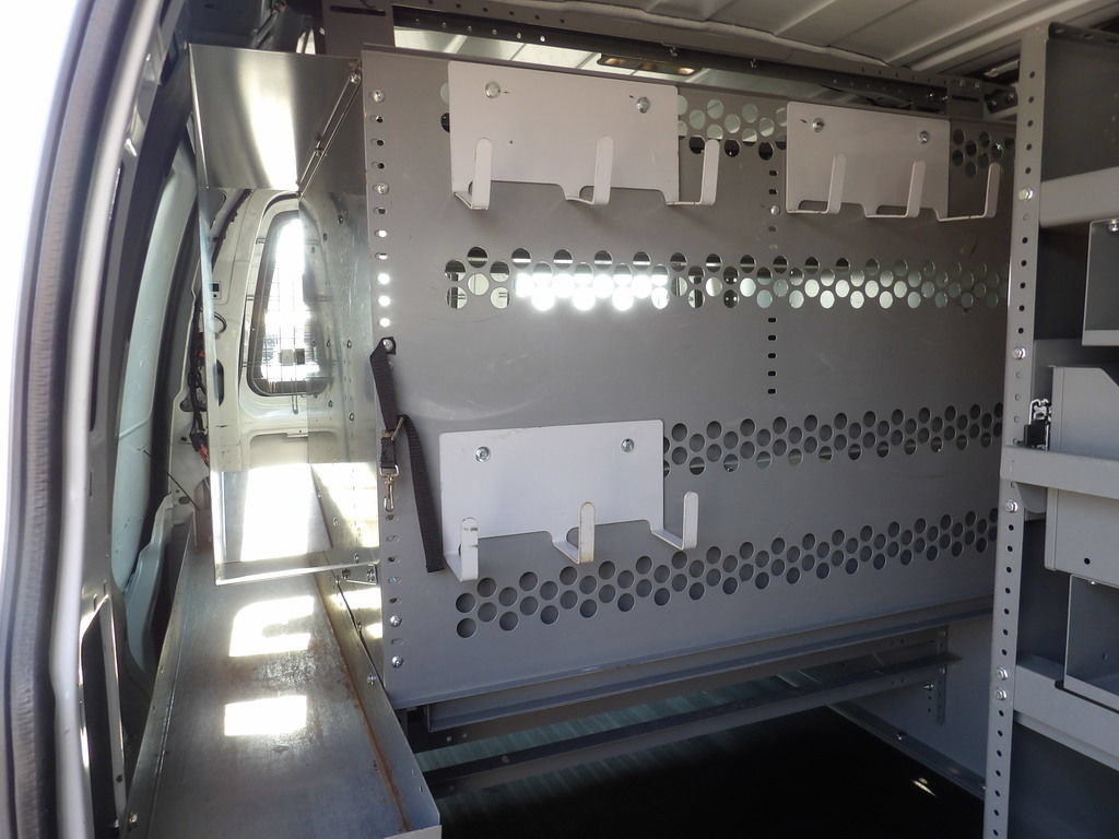 Used 2018 Chevrolet Express 2500 w/ Driver Convenience Package RWD image 30