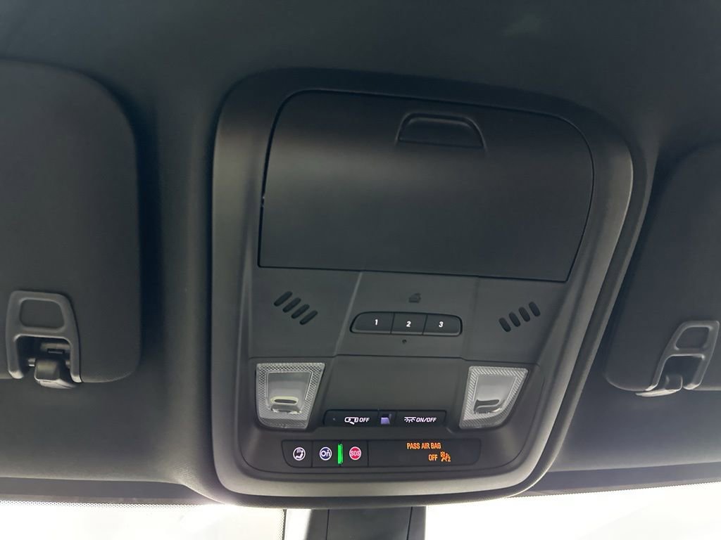 New 2025 Cadillac XT5 Luxury image 44