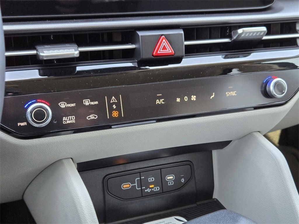 New 2026 Kia Sportage EX image 14